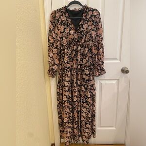 Floral long sleeve dress v-neck | great for weddings